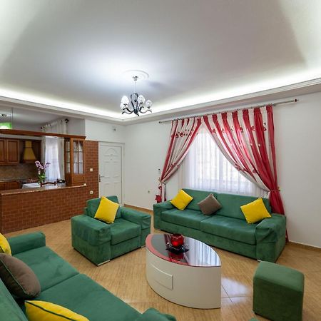 סרנדה Duraj Apartment מראה חיצוני תמונה